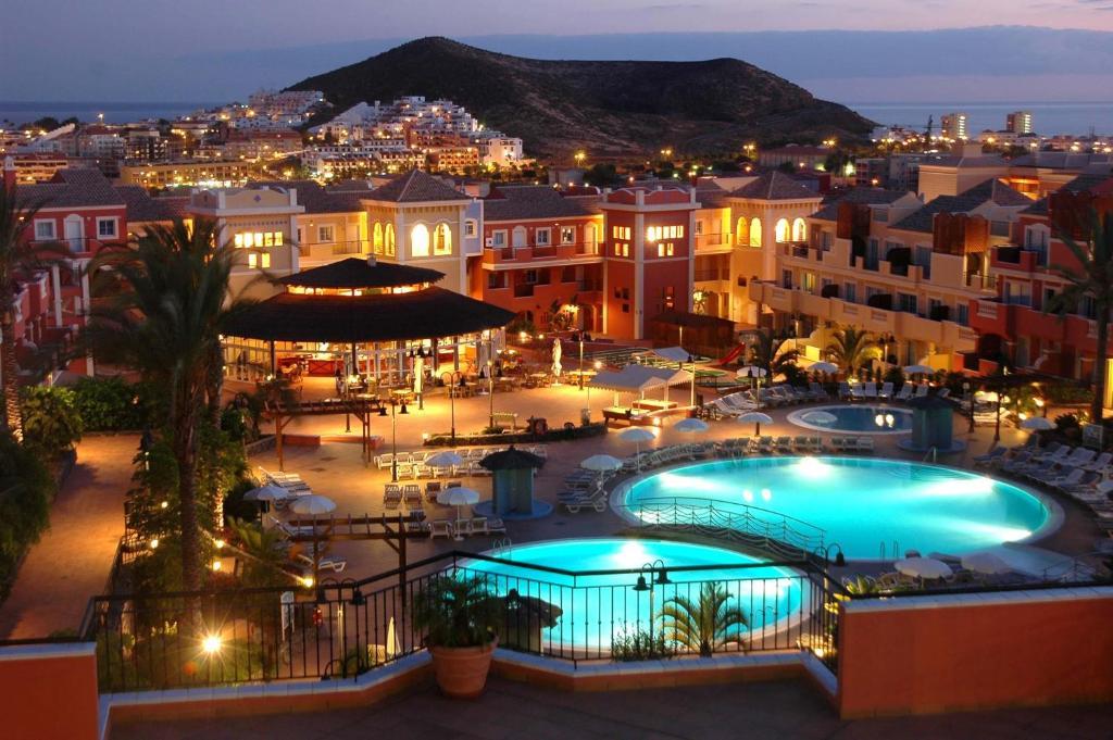 Apartamentos Granada Park Playa de las Americas  Exterior photo